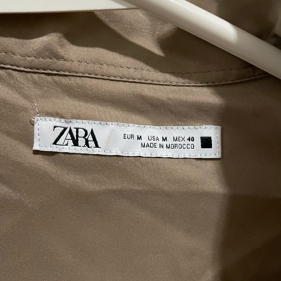 Mens Zara khaki color 100% silk button up in medium - Picture 2 of 3